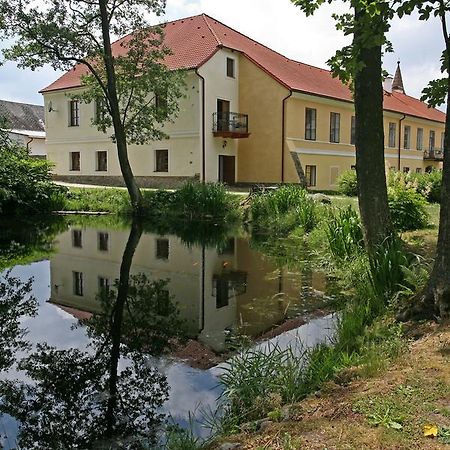 Hotel Zamek Jindrichovice Kolinec Exterior foto