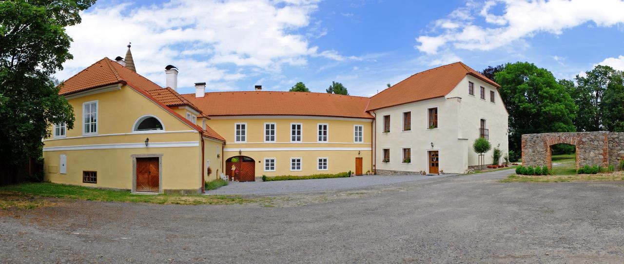 Hotel Zamek Jindrichovice Kolinec Exterior foto