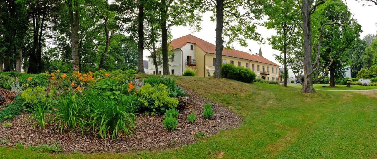 Hotel Zamek Jindrichovice Kolinec Exterior foto