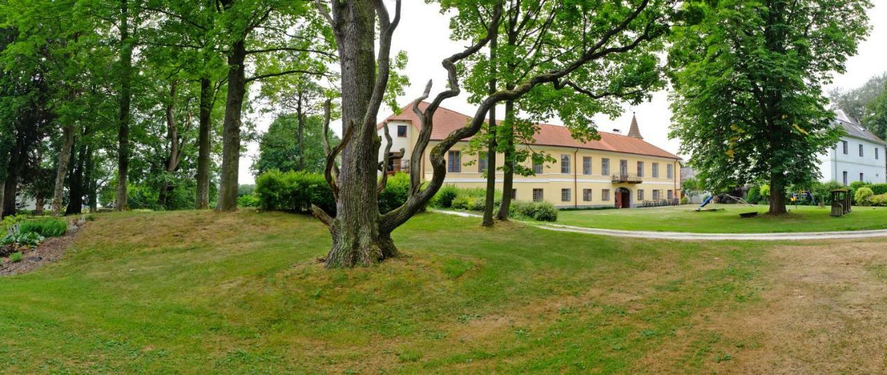 Hotel Zamek Jindrichovice Kolinec Exterior foto